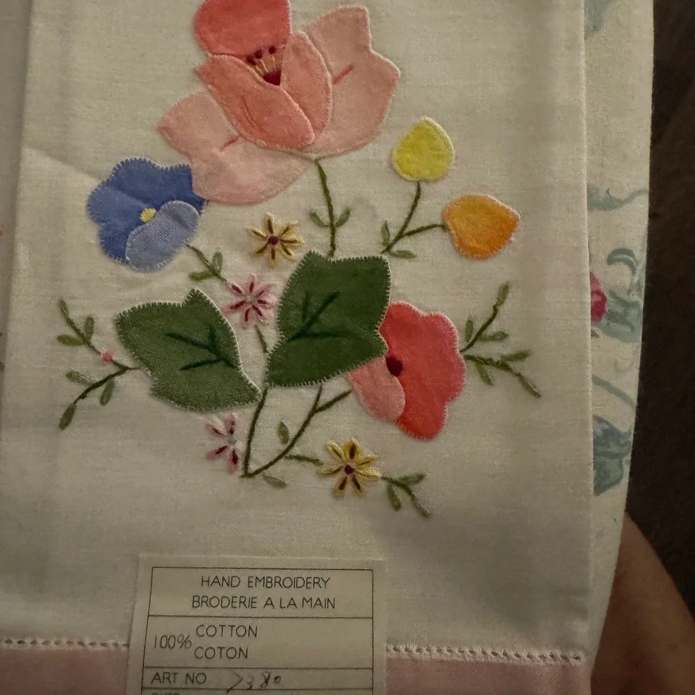 Vintage Hand Embroidered Floral Cotton Guest Towels Set of 2 Pink White 14x22